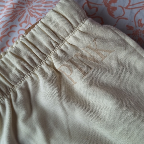 Off white pink sweatpants - Picture 2 of 4